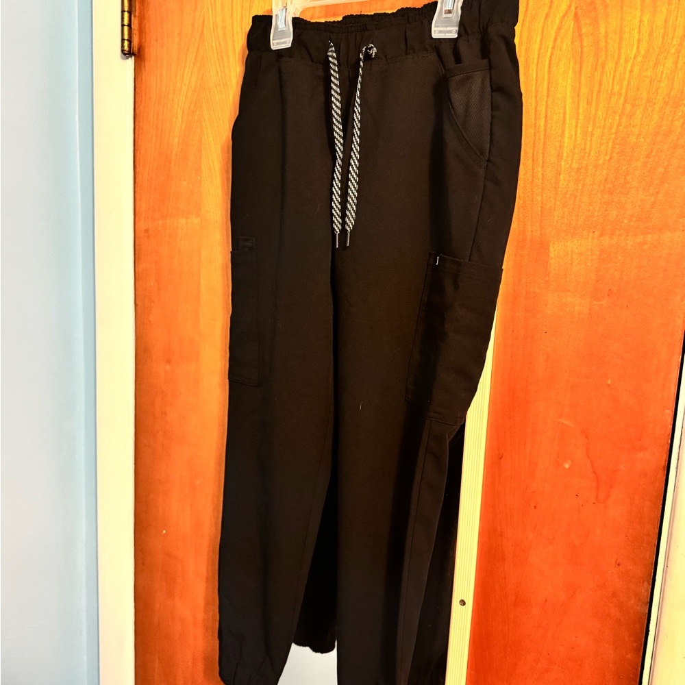 Women’s jaanuu black scrub pants